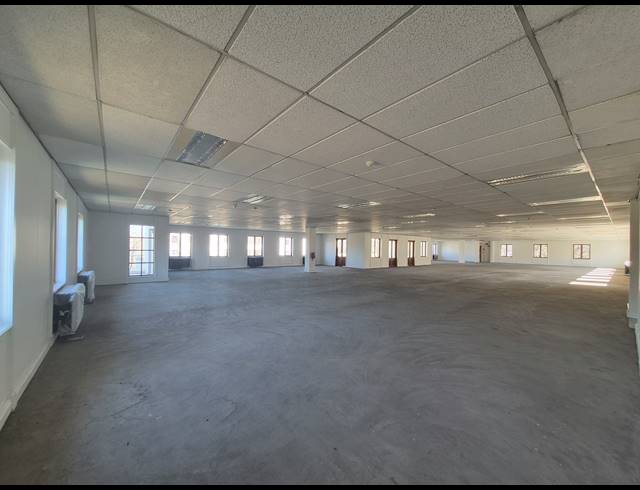 1,314M² OFFICE TO LET IN SANDTON CENTRAL